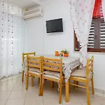 With Parking Space Biograd Na Moru, Biograd - 21048 Appartement