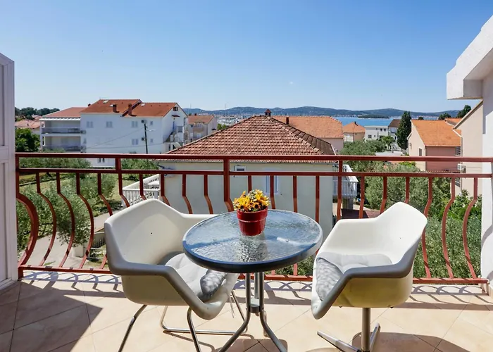 With Parking Space Biograd Na Moru, Biograd - 21048 Apartament *