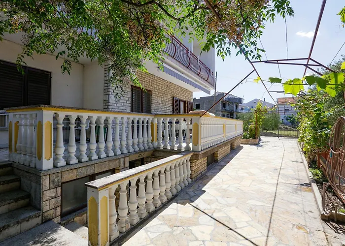 Апартаменты With Parking Space - 21048 Биоград-на-Мору